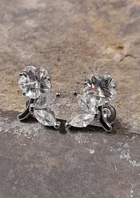 SS806B - CLEAR CZ FLOWER S/PLATE STUD 12MM